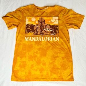 Star Wars Mandalorian Golden  T-Shirt Grogu Graphic Tee Size Small‎ NWOT
